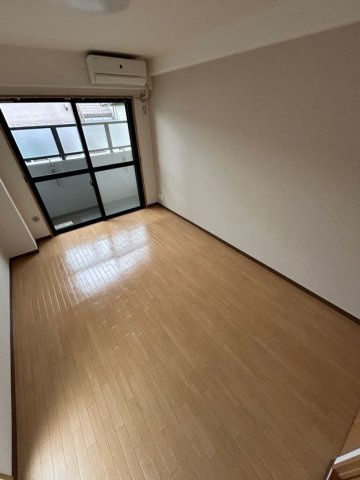 ラ・ヴィスタ板宿の居間・リビング|ゆったりとした居間です