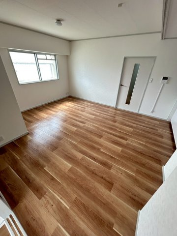 芦屋精道スカイハイツの居間・リビング