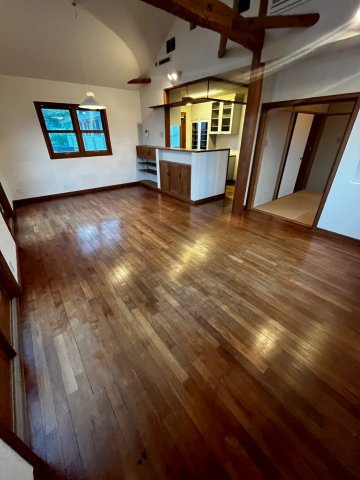 木津山町戸建の居間・リビング