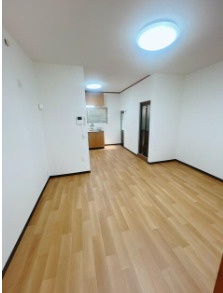 垂水区高丸戸建の居間・リビング