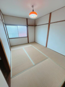 垂水区高丸戸建の寝室