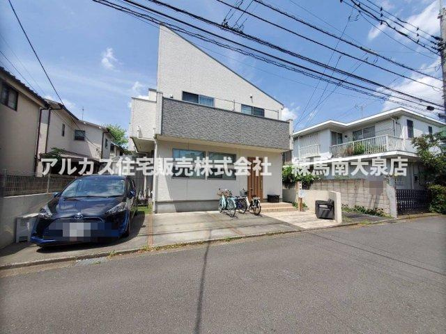 武蔵野市関前1丁目　中古一戸建　中央線　三鷹の前面道路含む現地写真