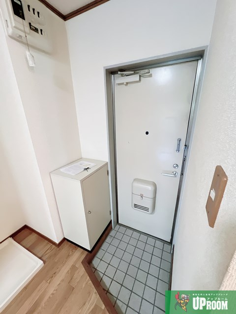 コーポサンライズの玄関