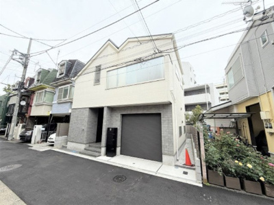 【外観】 | 【仲介手数料４８０万円が無料！！】■駒沢大学駅１３分■プレミアム仕様■住宅性能評価最高等級 | 春の特別キャンペーン！
日本一の家計応援サービスに挑戦中！
詳細は「諸費用」欄をご確認下さい！
■駒沢大学駅１３分
■ＬＤＫの天井が吹抜け
■住宅性能評価５項目で最高評価
■省エネ性能ラベル
■内覧可