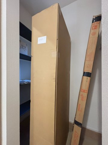 深谷市緑ヶ丘　新築一戸建て　ブルーミングガーデン　01の収納|玄関横には便利な土間収納を完備! ベビーカーやゴルフバッグ、アウトドア用品など、外で使用する大きな荷物をそのまま収納できて大変便利です! 家の中に汚れを持ち込まずにすむので、お掃除も楽になります♪