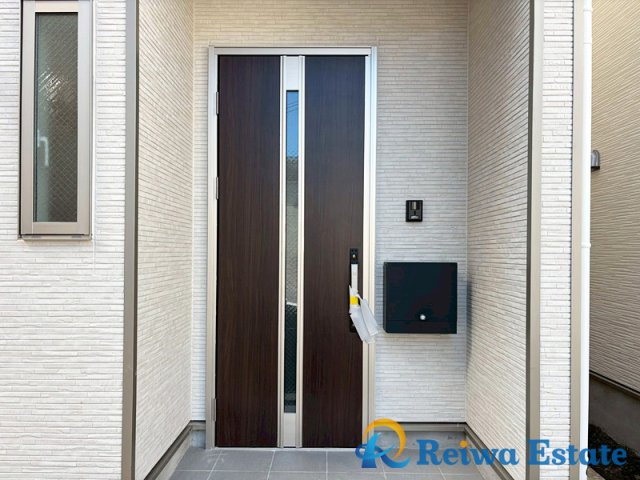 新築戸建　藤沢市城南2丁目の玄関