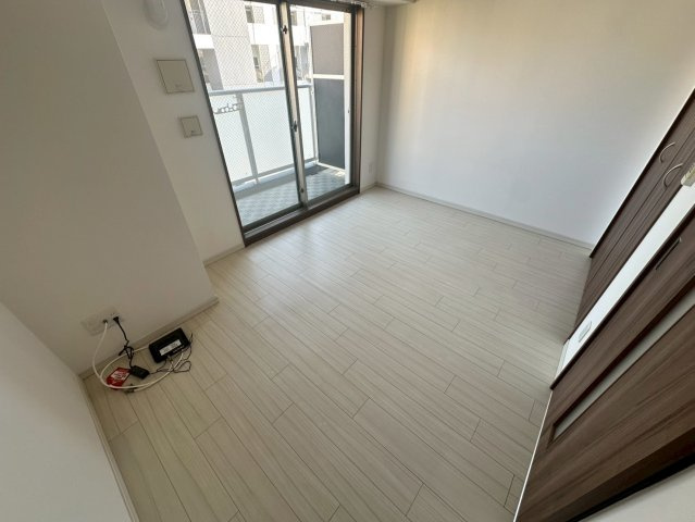 アール大阪グランデの洋室