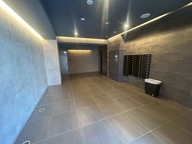 アール大阪グランデのエントランス