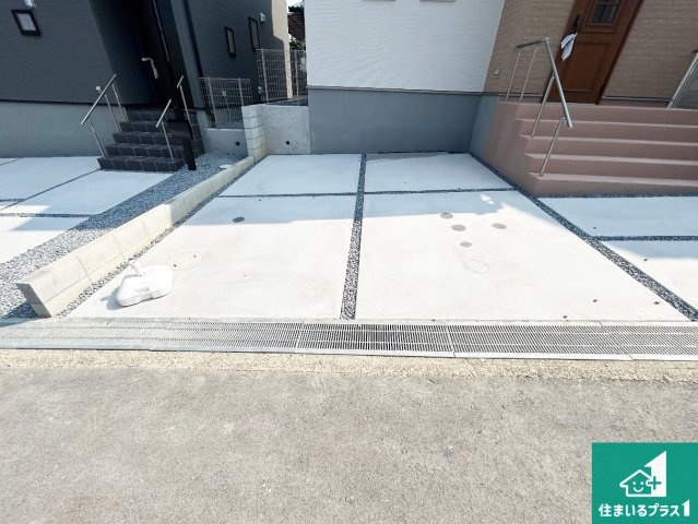 ♦堺市南区赤坂台　第10期　新築一戸建ての駐車場|駐車スペース！散水栓があるので、こまめに愛車を洗えます！