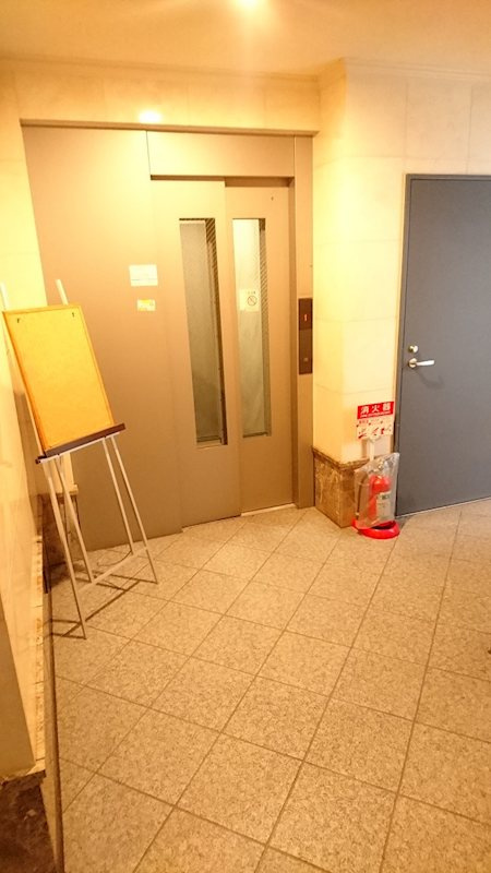 グリシーヌ のロビー