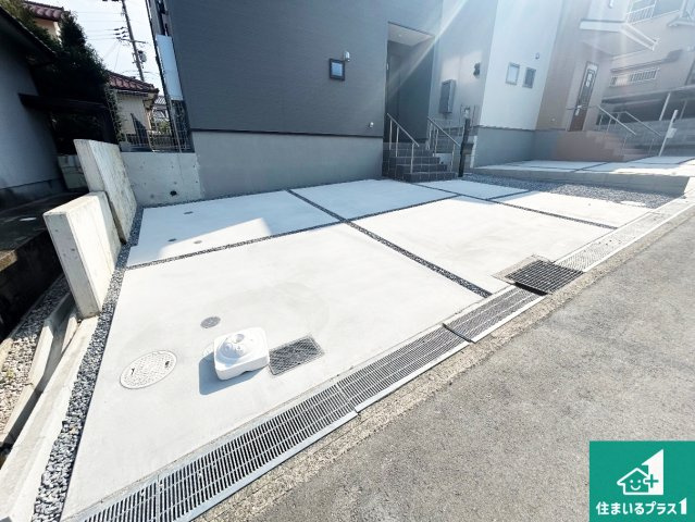 ♦堺市南区赤坂台　第10期　新築一戸建ての駐車場|駐車スペース！散水栓があるので、こまめに愛車を洗えます！
