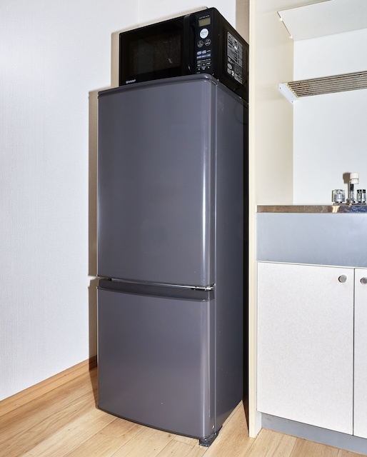 サンカレッジの設備|2ドア冷蔵庫、電子レンジ