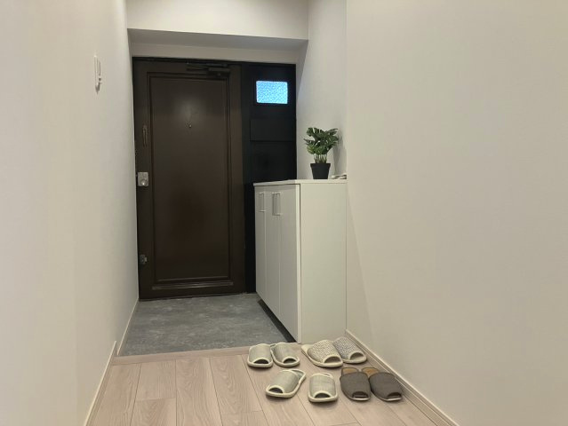 与力町スカイハイツの玄関