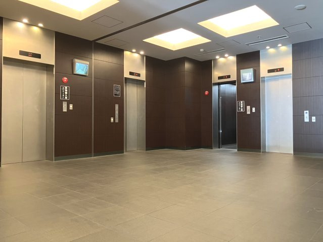 シティタワー大阪福島のその他共用部分|エレベーター４機ございます
