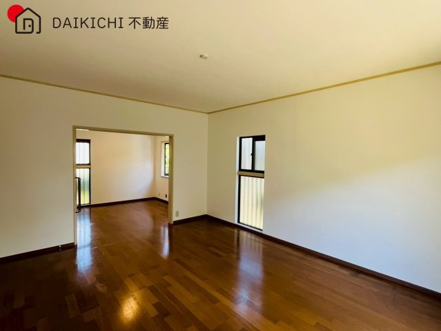 【居間・リビング】 | 日高市武蔵台1丁目　中古戸建