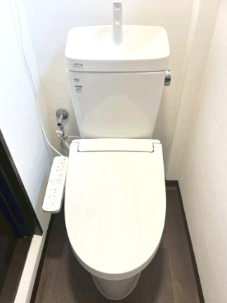 清水1丁目戸建のトイレ
