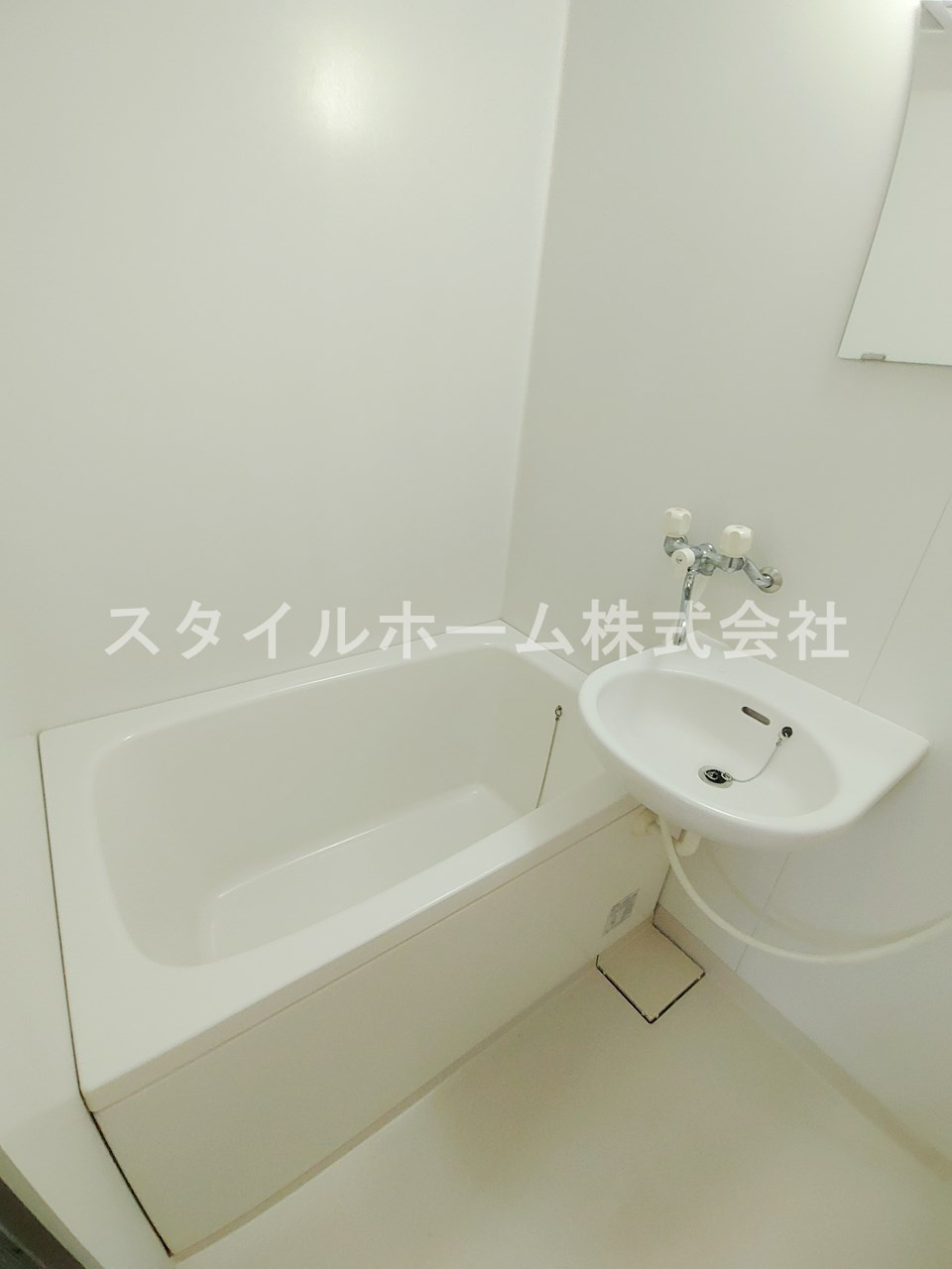 牛川通ウラヤマハイツの浴室|別部屋写真です。