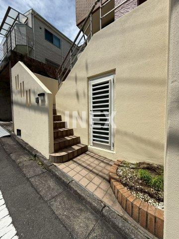 南区中里　注文住宅　貸家の玄関