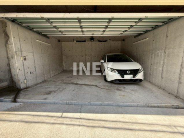 南区中里　注文住宅　貸家の駐車場