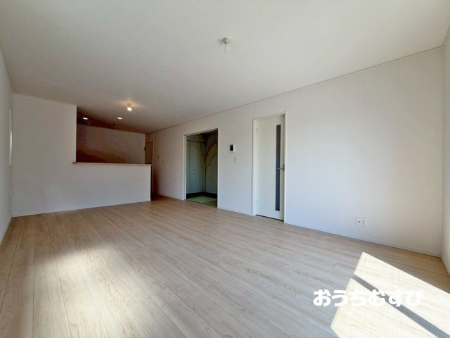 春日井市如意申町第2(全5棟)の居間・リビング