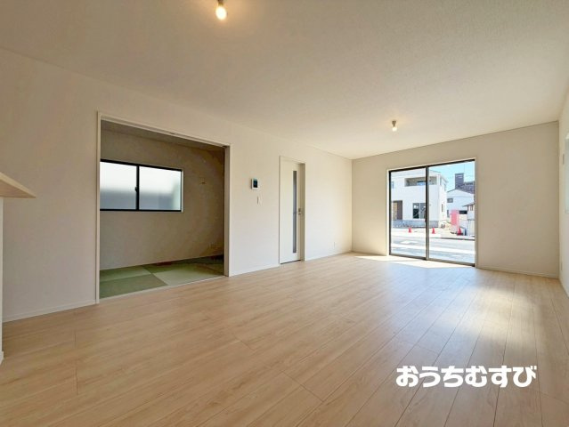 春日井市如意申町第2(全5棟)の居間・リビング