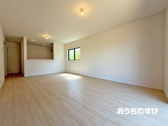 春日井市如意申町第2(全5棟)の居間・リビング