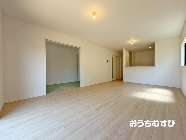 春日井市如意申町第2(全5棟)の居間・リビング
