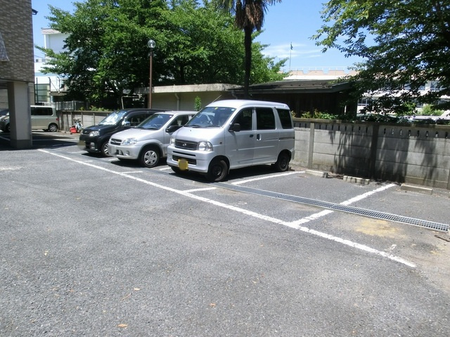 ピュアパルムの駐車場|敷地内駐車場有り（要確認）