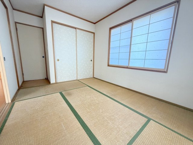 三郷市彦沢1丁目　中古戸建の和室|リビング横にはマルチに使える和室を完備
