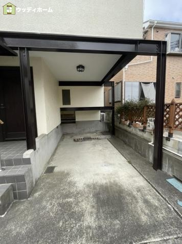 越谷市袋山　中古一戸建ての駐車場