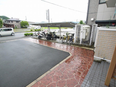 【駐車場】 | サンリットＭＯＲＩ　Ａ | 駐車スペースもあります