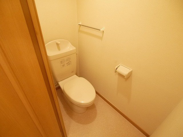 【トイレ】 | サンリットＭＯＲＩ　Ａ | ゆったりとした空間のトイレです