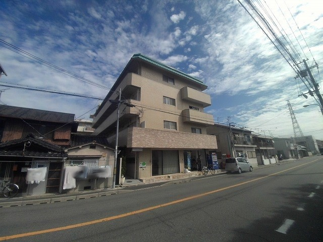 パレスタジオの外観