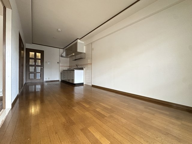 エスポワール参番館の居間・リビング