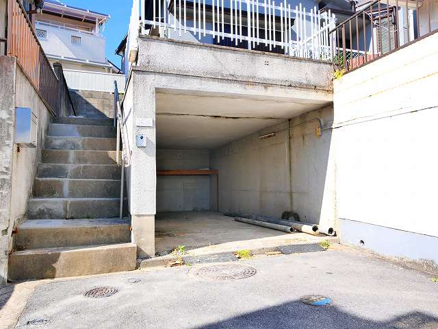 小明町戸建の駐車場