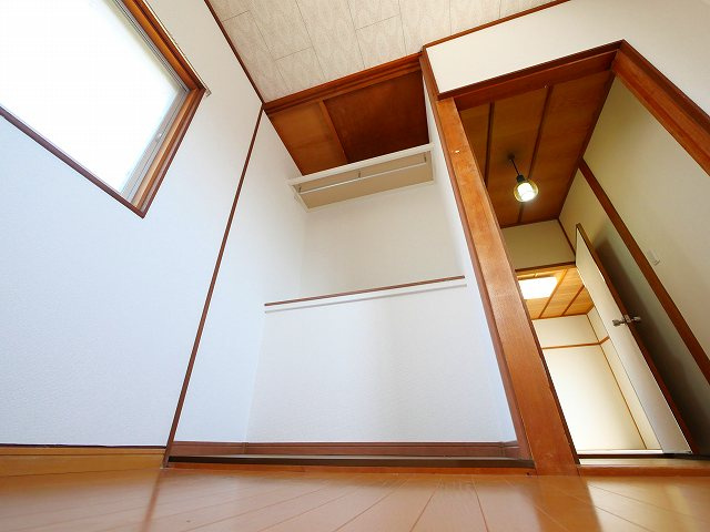 小明町戸建の収納