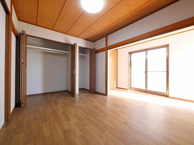 小明町戸建の寝室