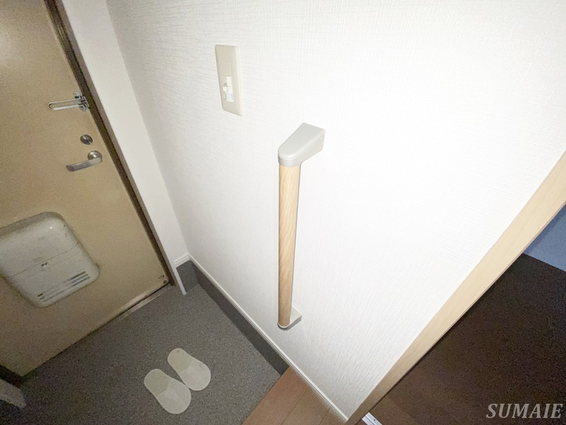 山一宮城ステーツの設備|玄関に手すりあります☆