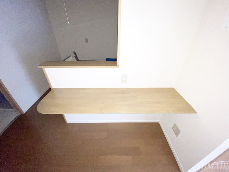 山一宮城ステーツの内装|備え付けのカウンターです☆