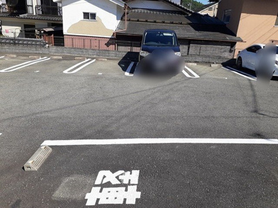 【駐車場】 | ウエストヒル・ウィズ | 駐車場があるので、車を買う予定の方も安心です