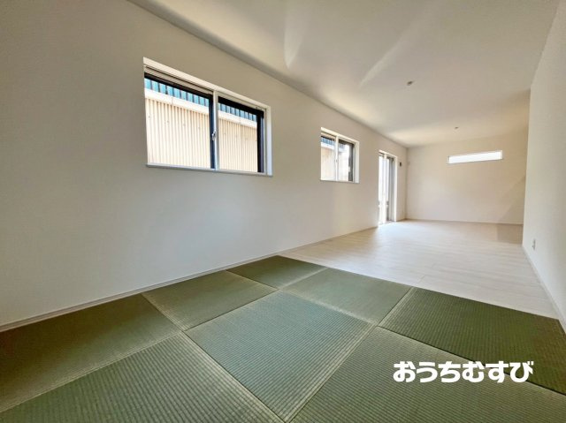 小牧市中央第3(全4棟)の居間・リビング