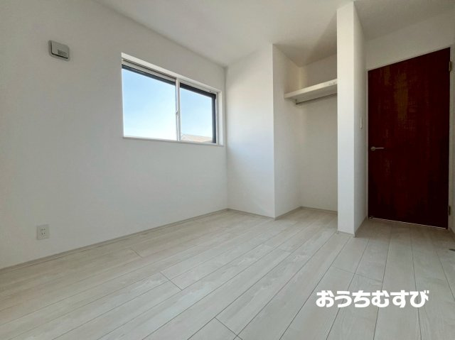 小牧市中央第3(全4棟)の洋室