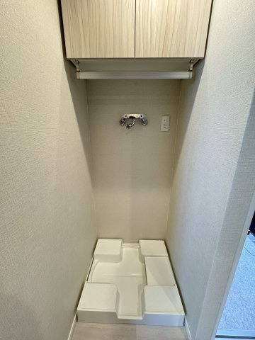 カテリーナ三田タワースイートE 28Fのランドリースペース