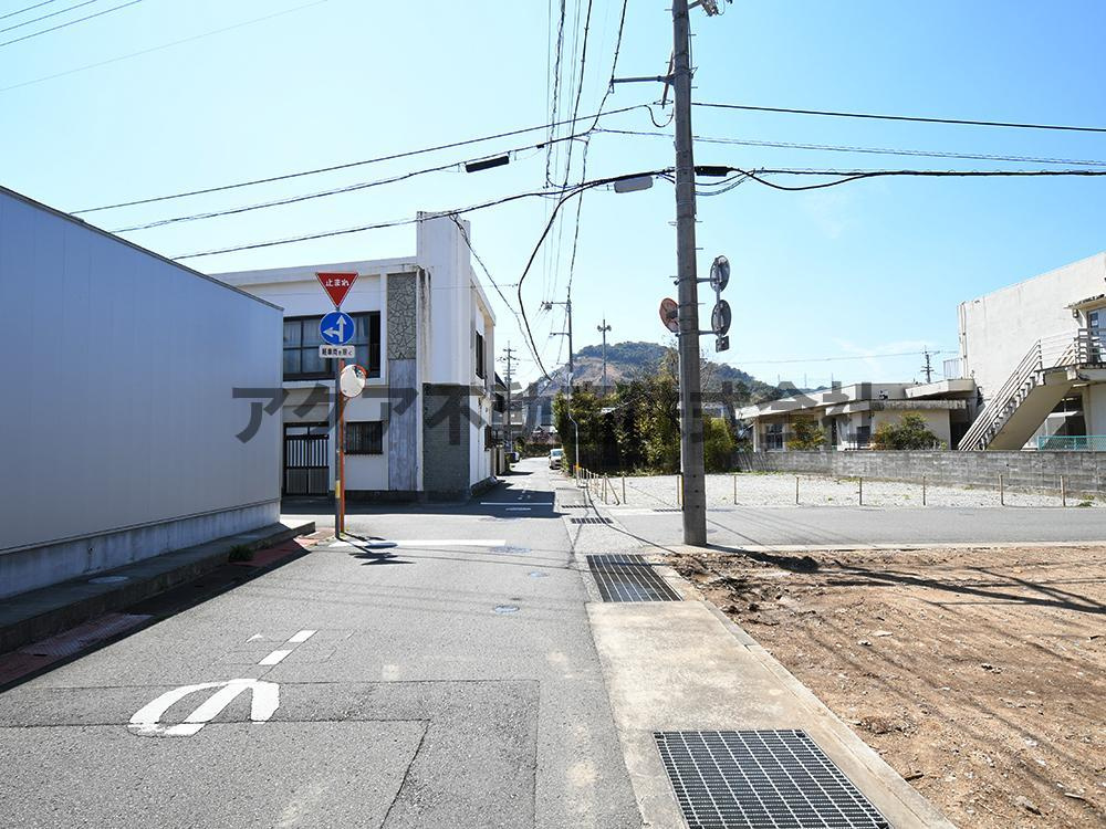 オール電化デザイナーズハウス阿南市富岡町建売②の前面道路含む現地写真|前面道路含む現地写真です
