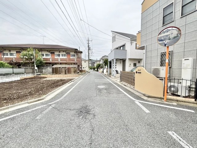 練馬区南大泉3丁目　制震ダンパー採用　角地×長期優良住宅　限定1棟の前面道路含む現地写真