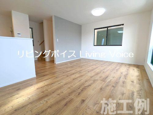 【仲介手数料０円】藤沢市鵠沼海岸3丁目　新築一戸建ての居間・リビング|藤沢市鵠沼海岸3丁目　新築一戸建て
