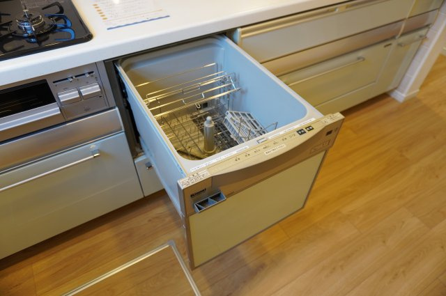越谷市弥栄町3丁目 中古戸建のキッチン
