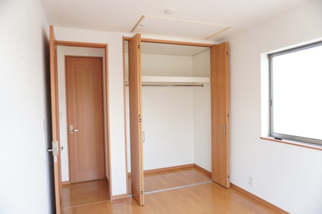 越谷市弥栄町3丁目 中古戸建の収納
