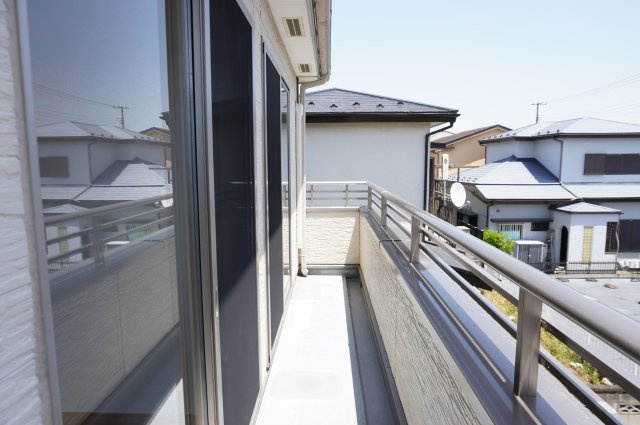 越谷市弥栄町3丁目 中古戸建のバルコニー
