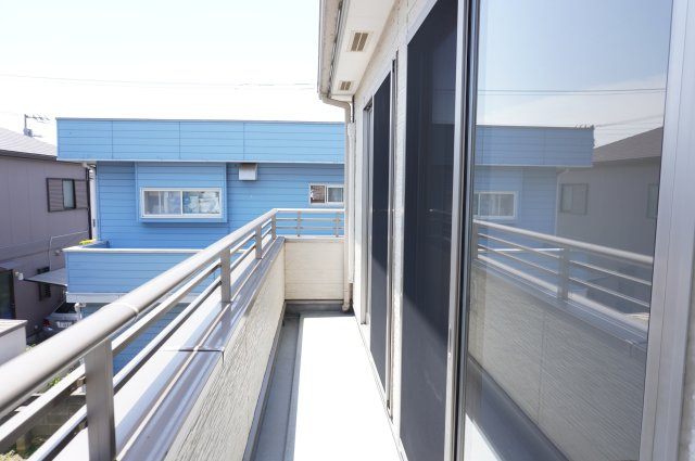 越谷市弥栄町3丁目 中古戸建のバルコニー